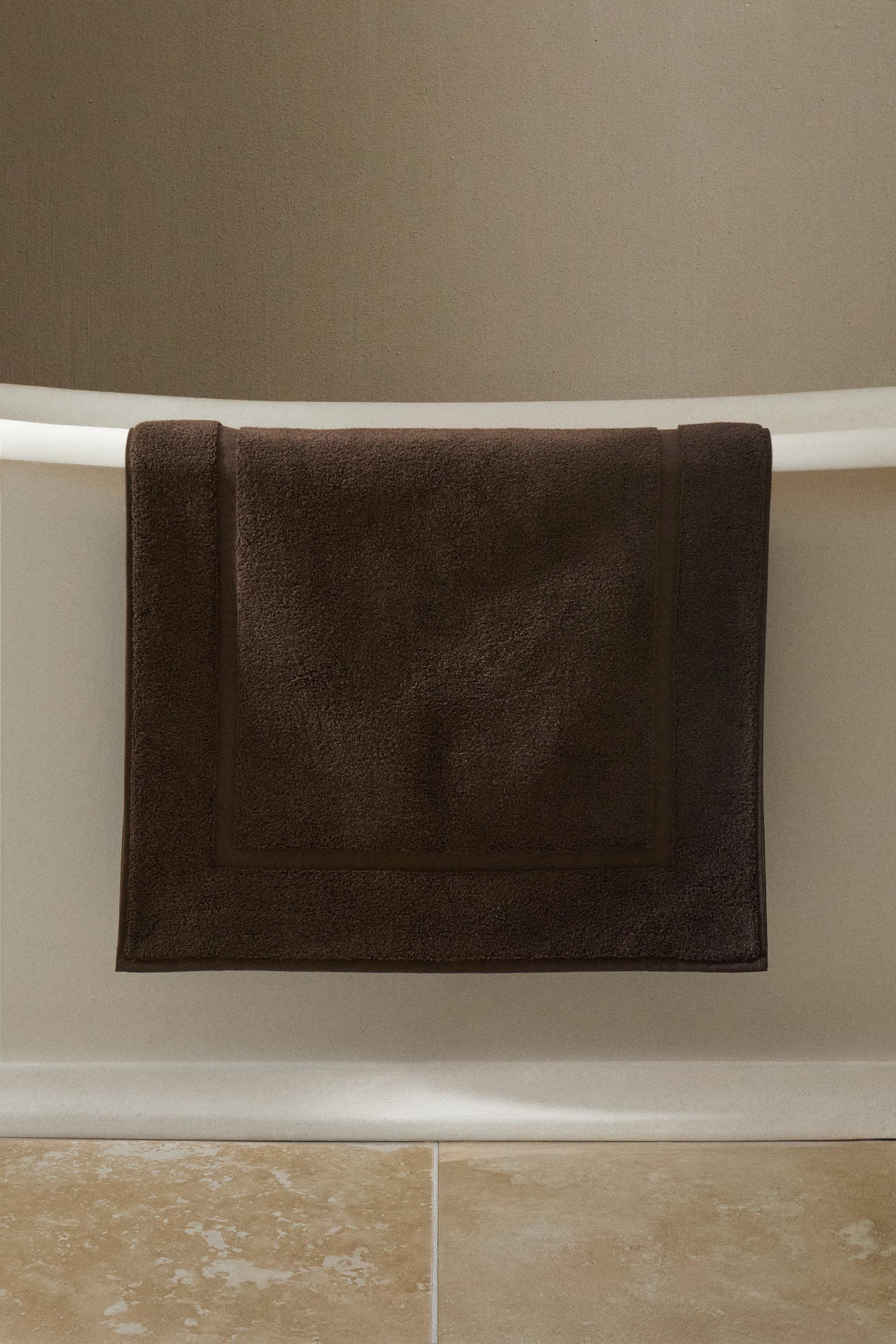 NON-SLIP SOFT TERRYCLOTH BATH MAT